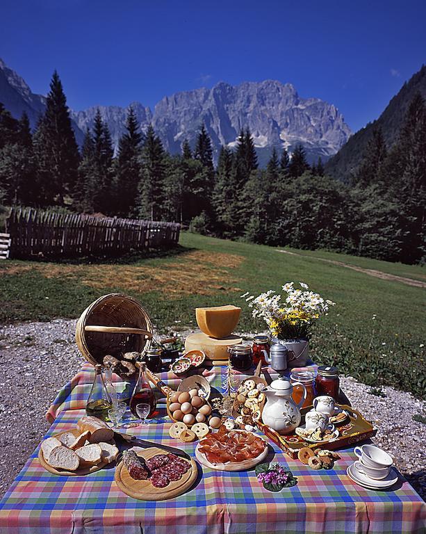 Agriturismo Prati Oitzinger Valbruna Kültér fotó